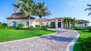 Read more about the article New Construction vs. Resale Homes: What’s Right for You in South Florida? 